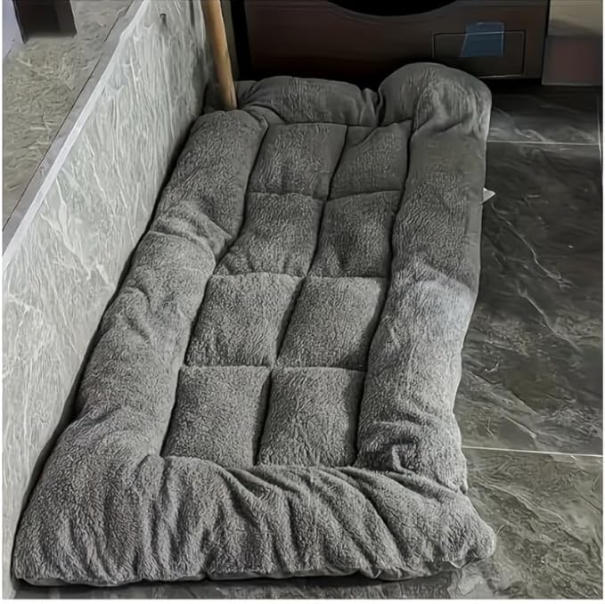 Plush Pet Bed Mat, Large Gray Quilted Dog Mattress, 47.2x23.6 Inches, Soft Fleece Cushion for Dogs and Cats Up to 88 lbs
