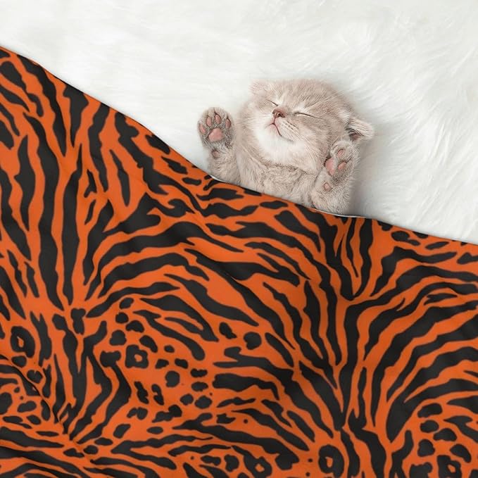 Reversible Pet Blanket for Sofa Protection Pet Comfort, 3D Realistic Cheetah Leopard Print, Double Sided Design with Cozy Nubby Nap Side and Durable Smooth Play Side