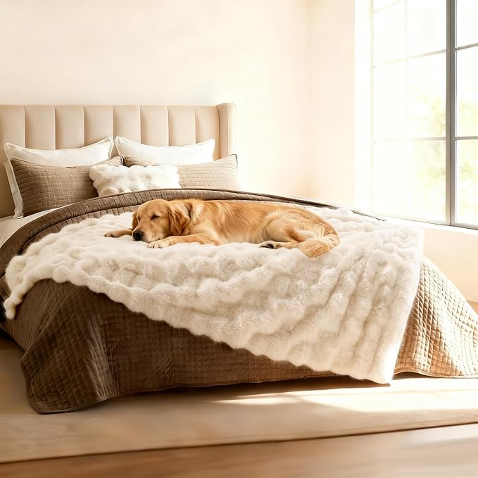 Waterproof Dog Blanket for Sofa Bed Couch, Couch Cover Blanket Fluffy Faux Rabbit Fur Reversible Furniture Protection, Pet Blanket for Medium Large Dogs Cats