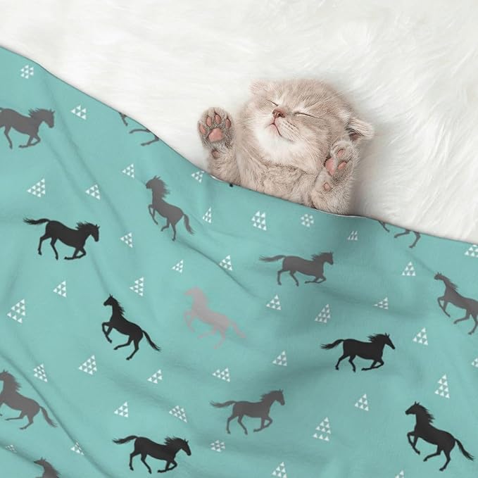 Reversible Plush Pet Blanket for Puppies Kittens, Wild Horses, Double Sided Gentle Dot Texture for New Pets Adjusting to Home Environment Softly