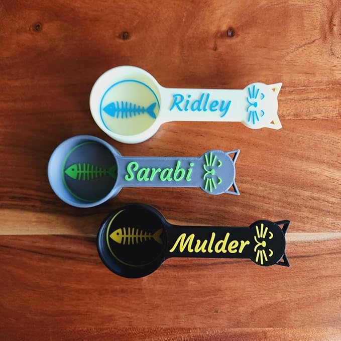 Personalized Cat Food Scoop, Cat Food Measuring Cup with Name, Kibble Scoop (10 oz - 1 1/4 cups)