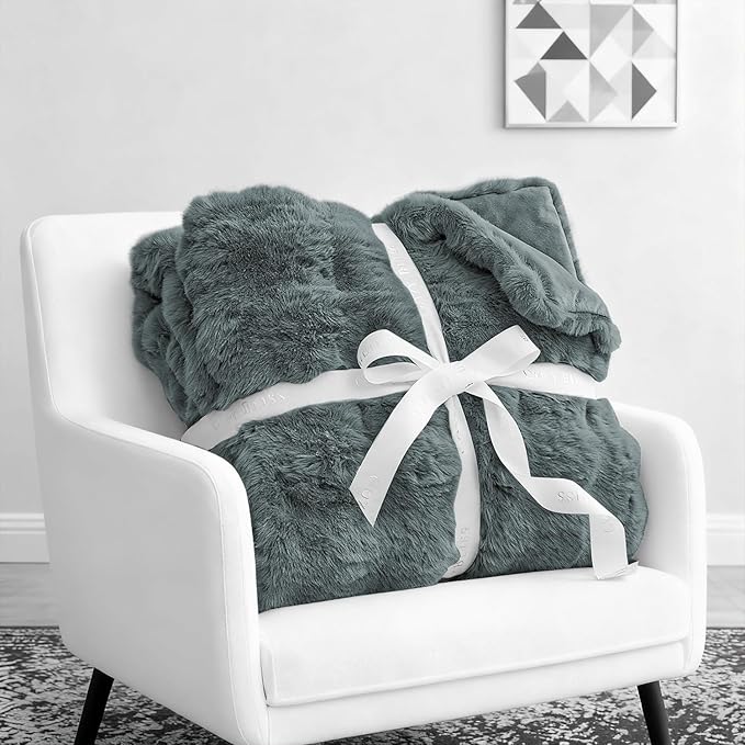 Waterproof Dog Blanket for Sofa Bed Couch, Couch Cover Blanket Fluffy Faux Rabbit Fur Reversible Furniture Protection, Pet Blanket for Medium Large Dogs Cats