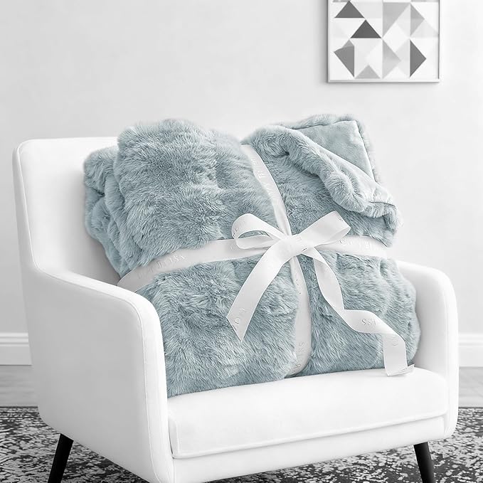 Waterproof Dog Blanket for Sofa Bed Couch, Couch Cover Blanket Fluffy Faux Rabbit Fur Reversible Furniture Protection, Pet Blanket for Medium Large Dogs Cats