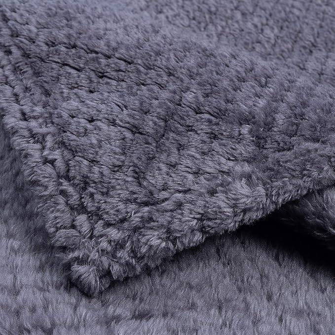 Pet Blanket Warm Soft Dog Blankets Washable Cat Throw Blankets Sofa Bed Couch Furniture Protector Cover for Small Medium Large Dogs Cats, Purple, 20" x 28"