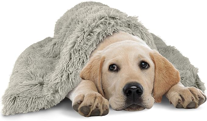 The Dog’s Blanket – Faux Fur Dog Blanket, Silver Grey, Large, 28x42