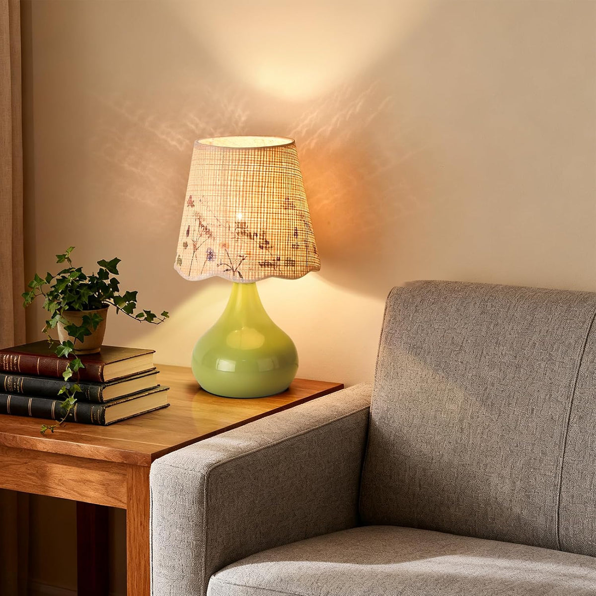Ziqqeelam Green mall Bedside Cute Table Lamp for Bedroom, Table Lamps for Nightstand, Scalloped Rattan Shade Table Lamps for Small Spaces for Bedroom, Home Office, Living Room