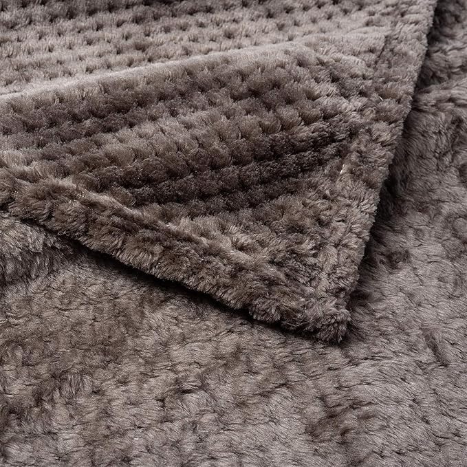 Pet Blanket Warm Soft Dog Blankets Washable Cat Throw Blankets Sofa Bed Couch Furniture Protector Cover for Small Medium Large Dogs Cats, Khaki, 39" x 63"