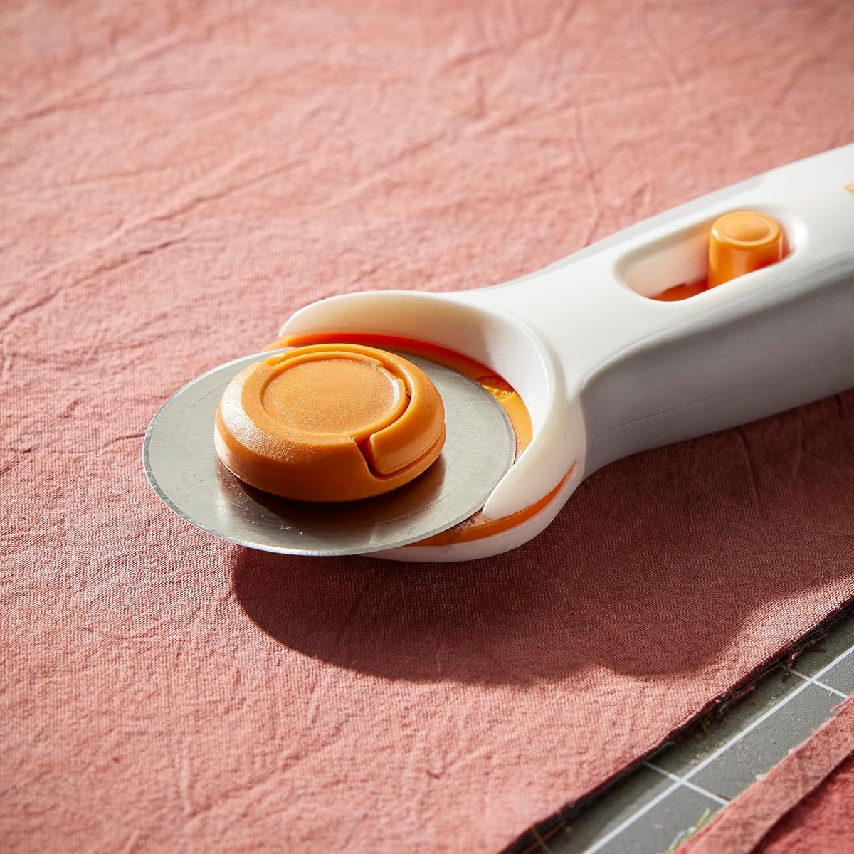 Fiskars 45mm Rotary Cutter Blade Replacements for Fabric, 5-Pack