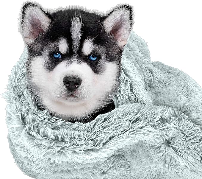 The Dog’s Blanket – Faux Fur Dog Blanket, Ice White, Large, 28x42