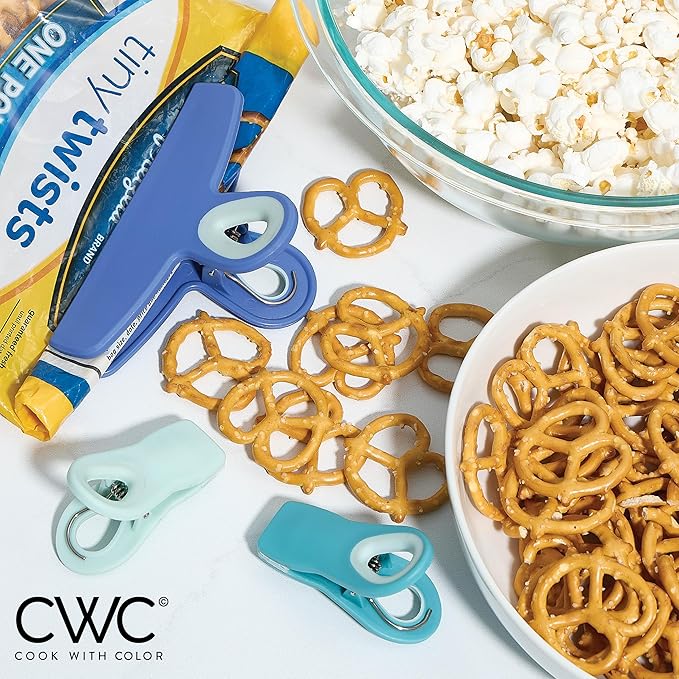 COOK WITH COLOR Bag Clips - Heavy Duty Chip Clip and Refrigerator Magnet Clips for Food Storage with Air Tight Seal Grip, Bright Blue, Pack of 8